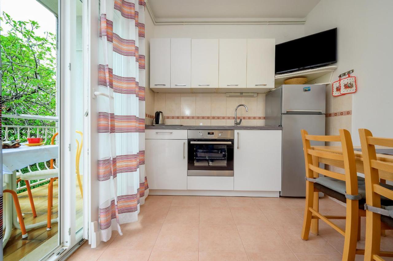 Apartment Juric Podstrana