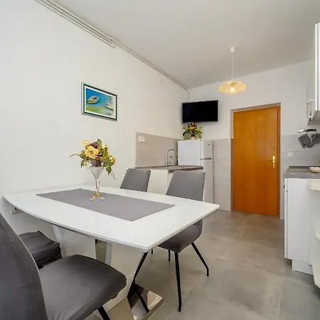 Apartments Juric Podstrana Exterior photo