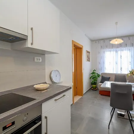 Apartments Juric Podstrana Exterior photo
