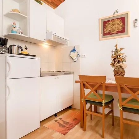 Apartments Juric Podstrana Exterior photo