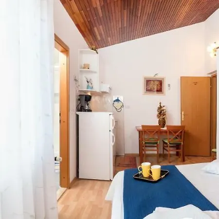 Apartments Juric Podstrana Exterior photo